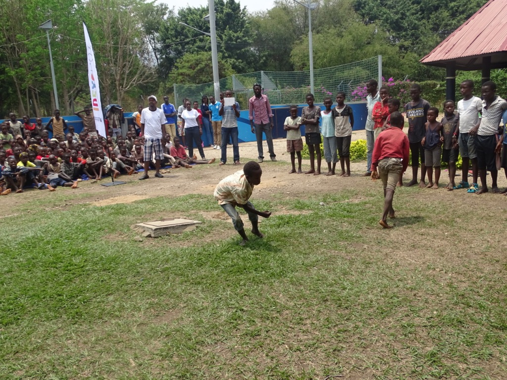 Tuzōbahó: a beautiful performance by street children